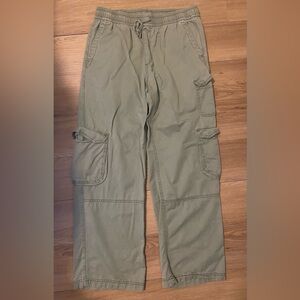 Old Navy Women’s Olive Wide Leg Cargo Pants
